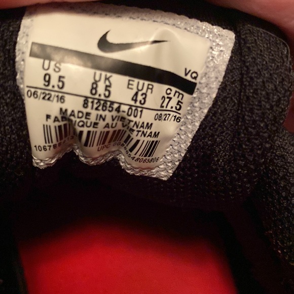 Nike Running Shoes - Picture 3 of 3